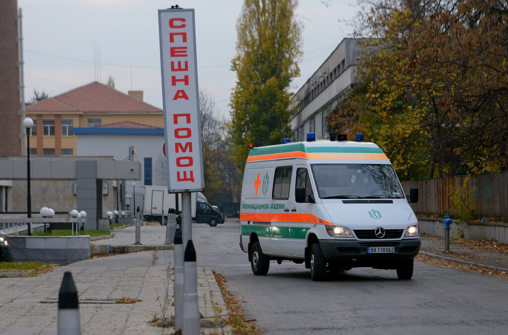 Близки на починал пациент са нападнали медици в спешния център в Самоков (обновена)