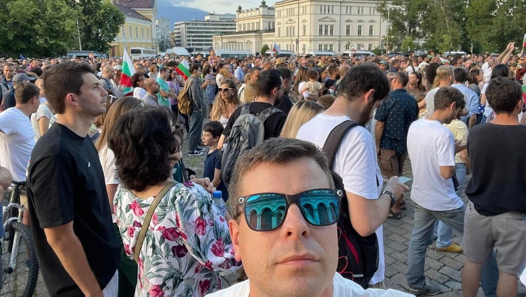 Днес ще съм на площада, защото политиците прекрачват всякакви морални граници.
