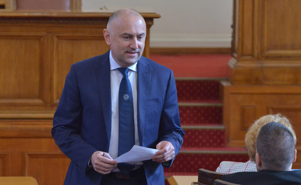 Председателят на бюджетната комисия Любомир Каримански Председателят на бюджетната комисия Любомир Каримански