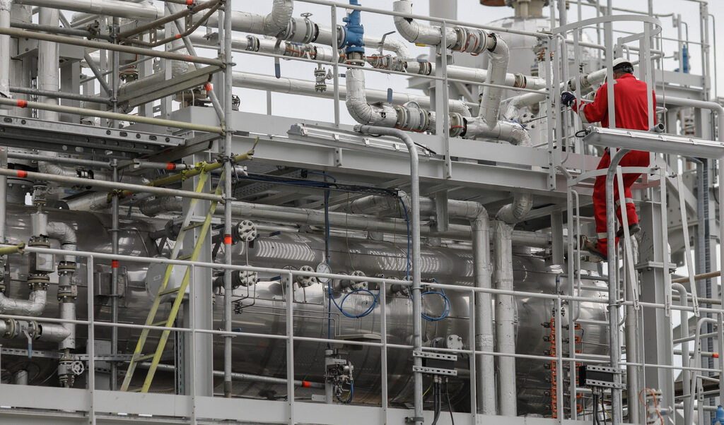 В Румъния пуснаха първа офшорна газова платформа