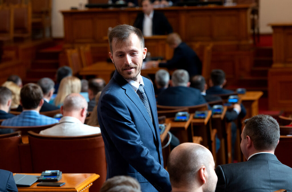 Депутатите спориха трябва ли 24 май да стане национален празник