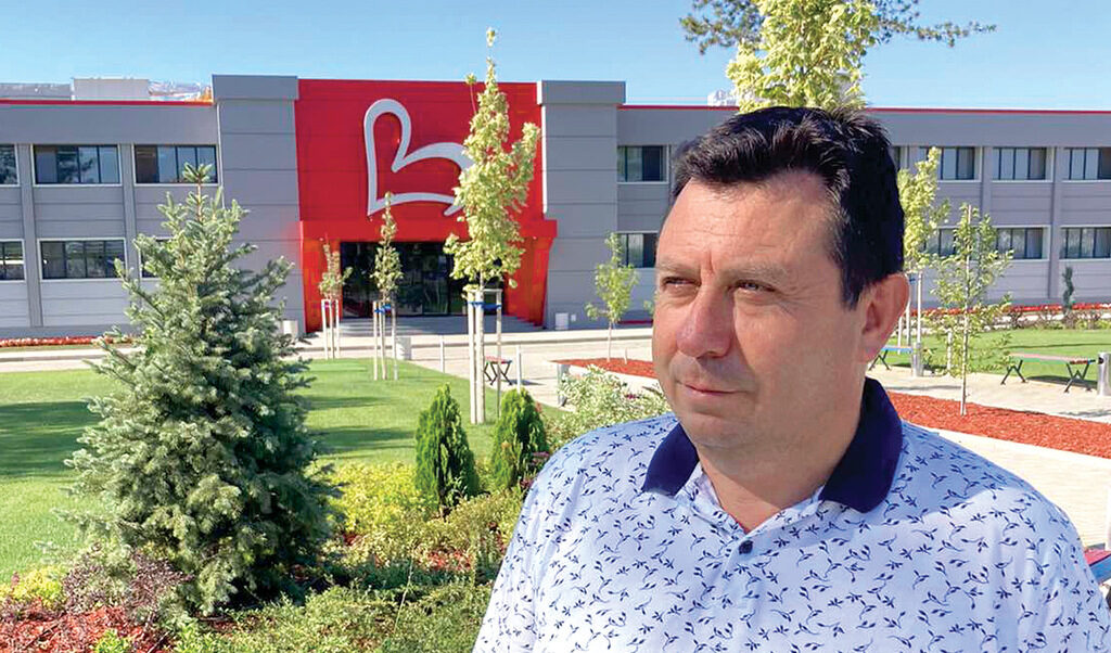 Инж. Петър Петров - ръководител "Строителни обекти" в "Главболгарстрой" АД