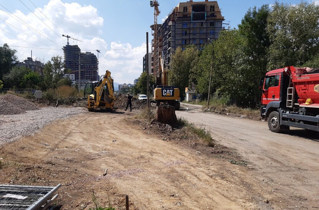 Ремонтът на ул. "Филип Кутев" започна при кръстовището с ул. "Атанас Дуков".