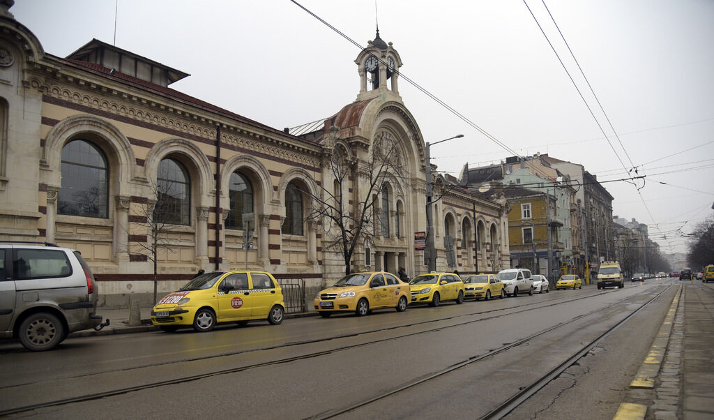 "Кауфланд" купи сградата на Централните хали в София "Кауфланд" купи сградата на Централните хали в София