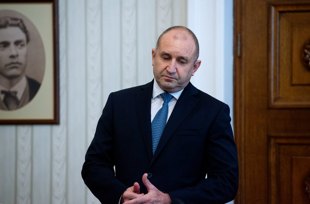 Новият референдум на Слави Трифонов: първо гласувайте за нас, после ще видим