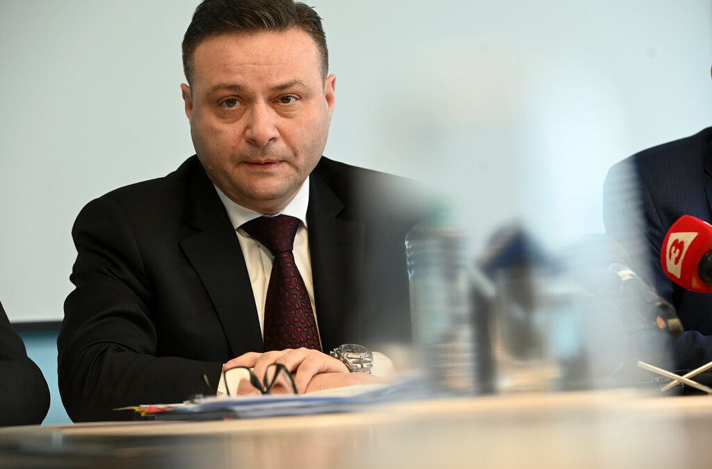 "Топлофикация - София" може да работи на мазут три месеца, ако няма газ