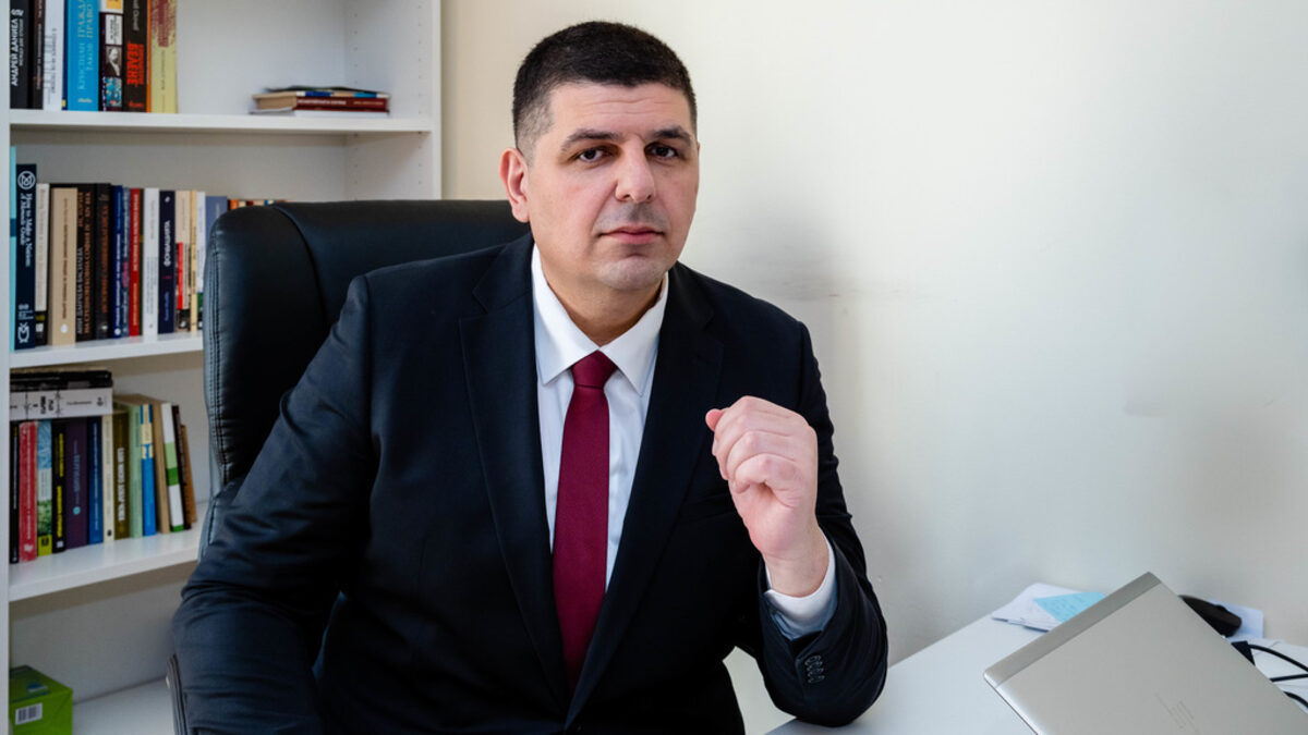 Ивайло Мирчев от "Демократична България"