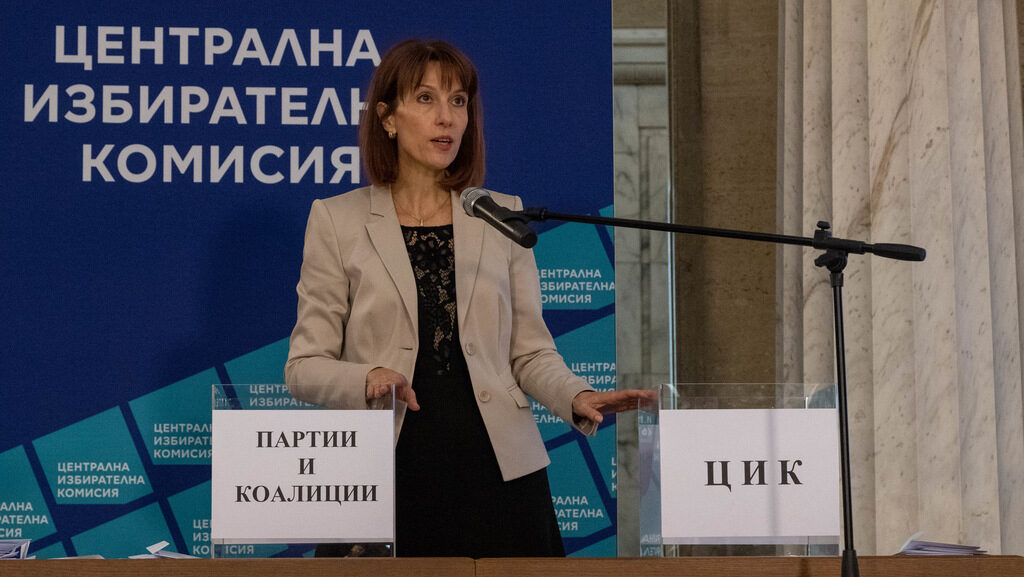 Изборите на 2 октомври са между 22 партии и 6 коалиции.