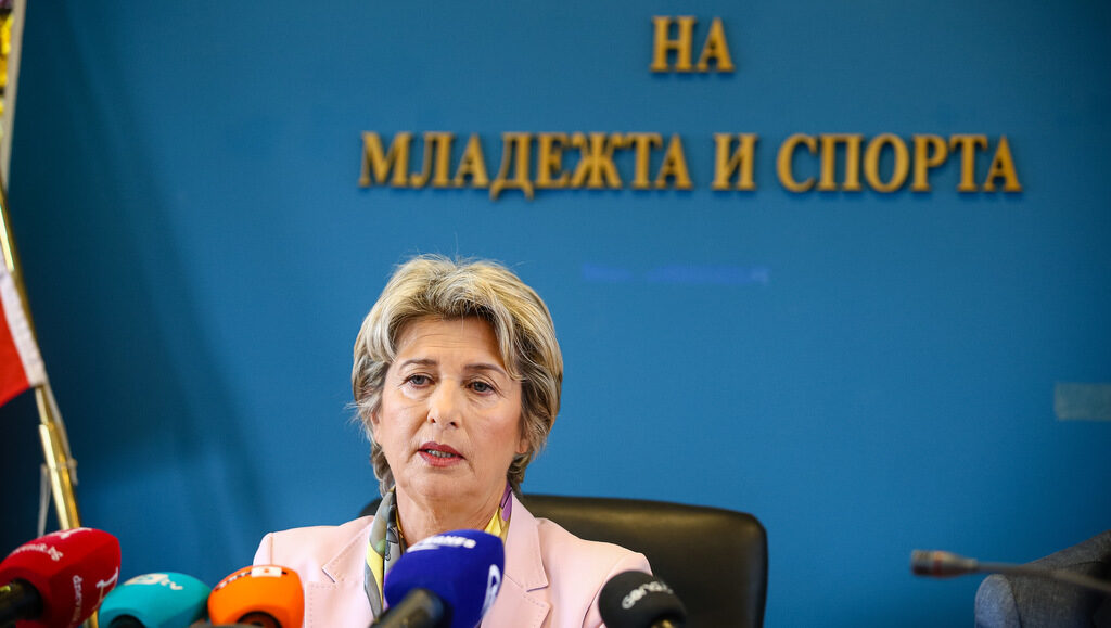 Весела Лечева: Спортното министерство е подписало ненужен договор за 1.7 млн. лв.