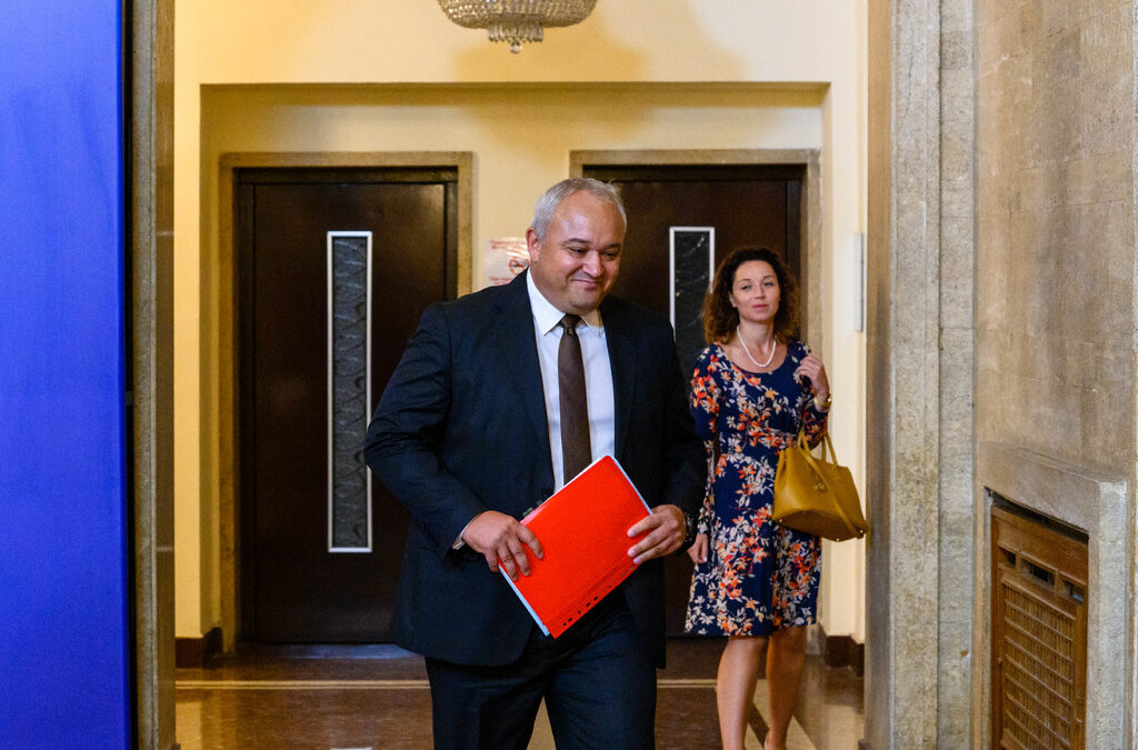 Не е имало координирана закрила от МВР за Семерджиев, обяви министърът