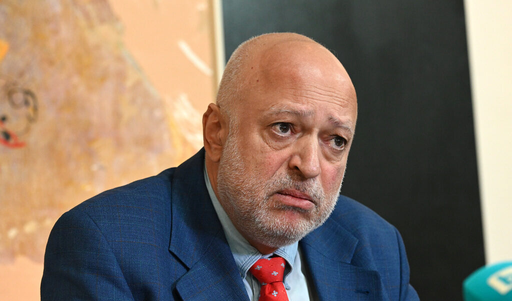Велислав Минеков