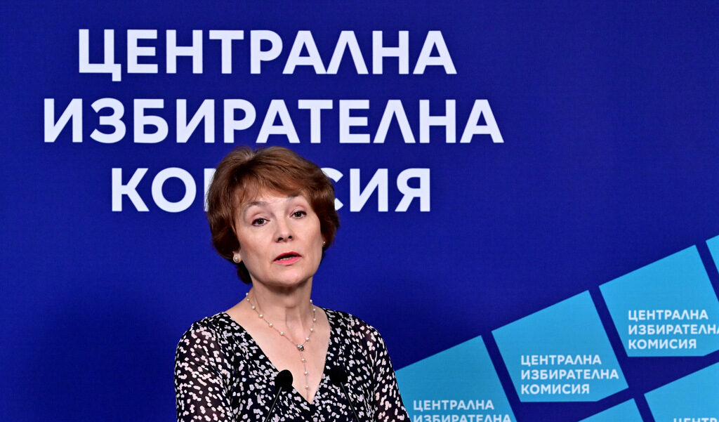 Централната избирателна комисия (ЦИК) показа, компонентите на машините за гласуванеРосица Матева