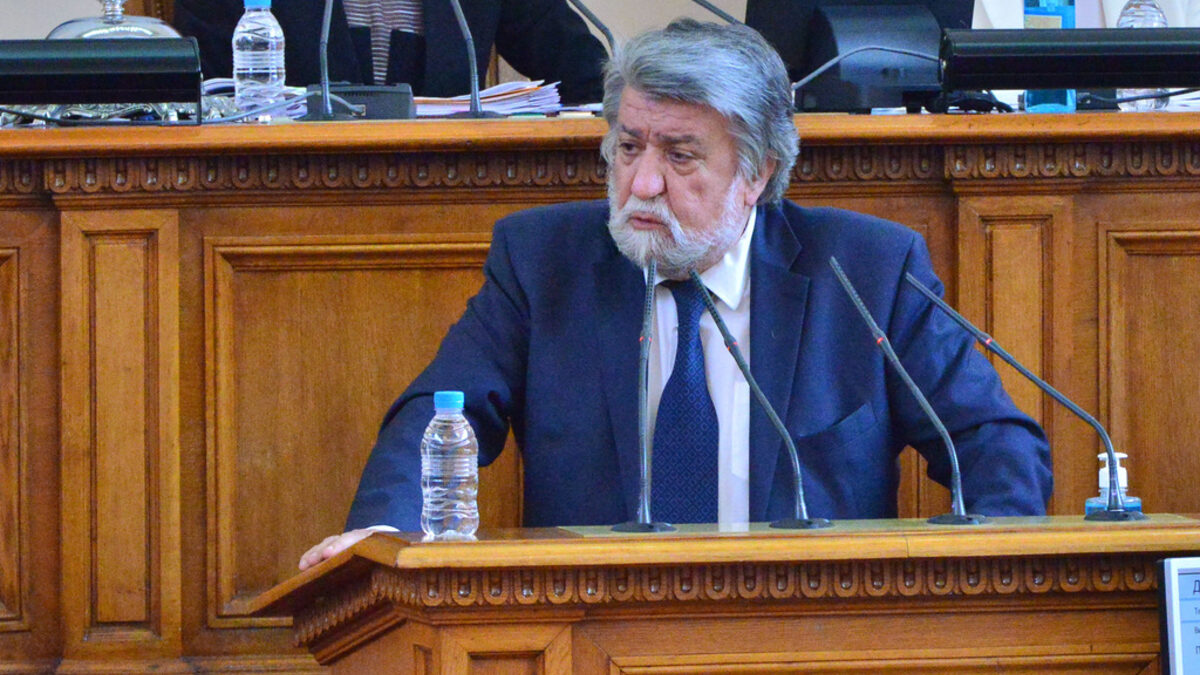 Вежди Рашидов в парламента. Снимката е архивна
