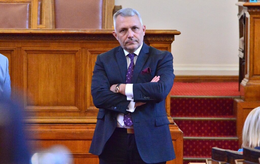 Николай Хаджигенов беше депутат в 46-ия парламент