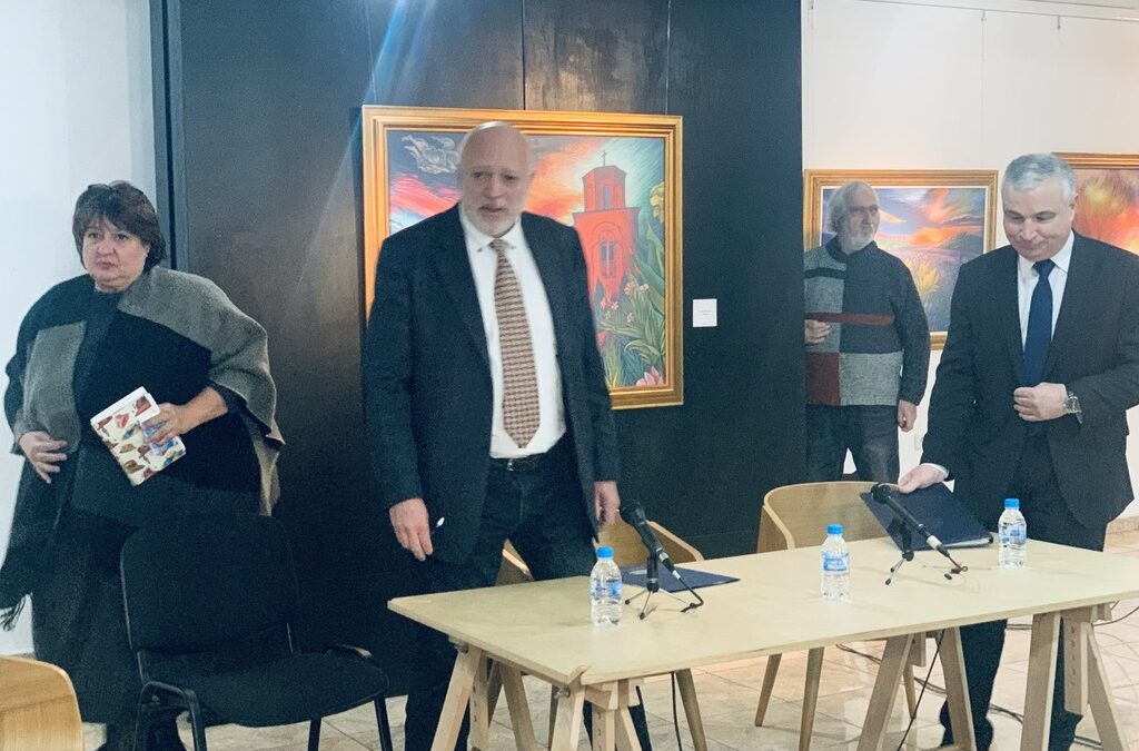 Министърът призова директора на Народния театър да избере - или той, или незнайните чиновници