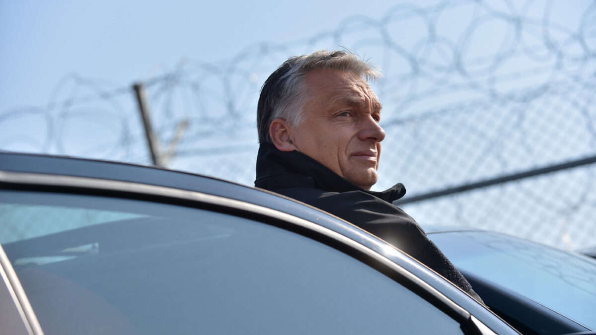 Убеждаваха ни колко е добре там, понеже Орбан поддържа добри отношения с Русия.