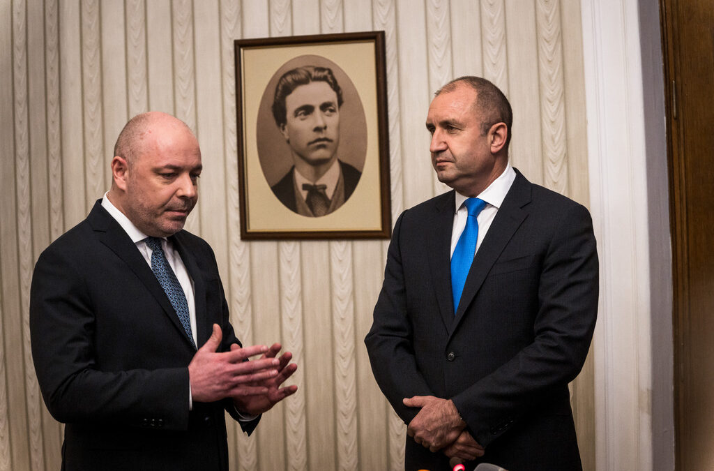 Проф. Николай Габровски и Румен Радев