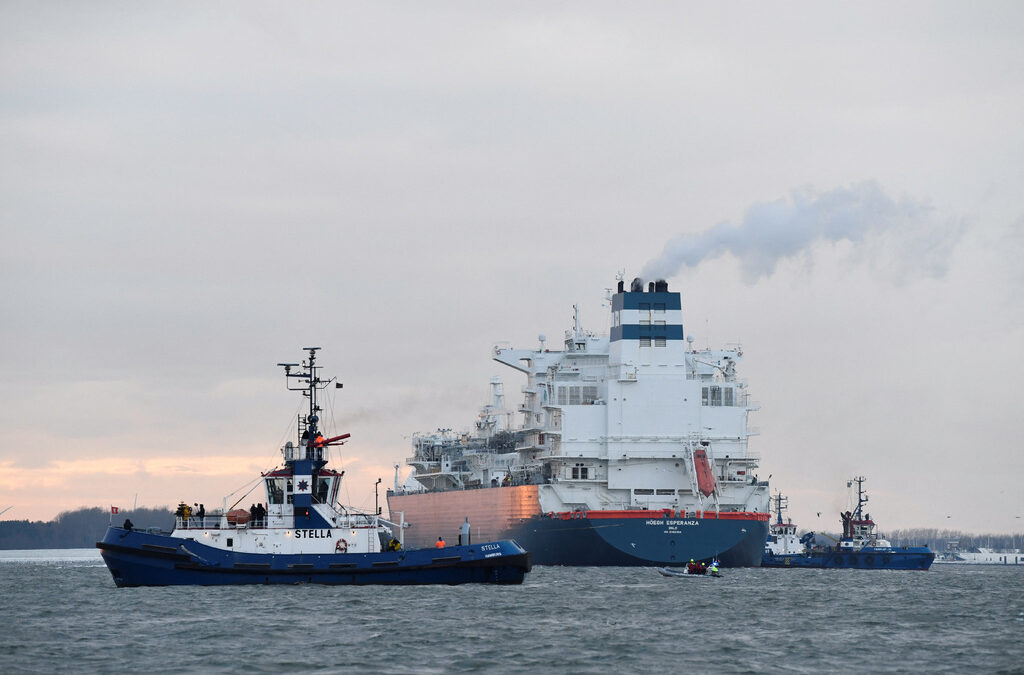Германия открива първия си терминал за втечнен газ
