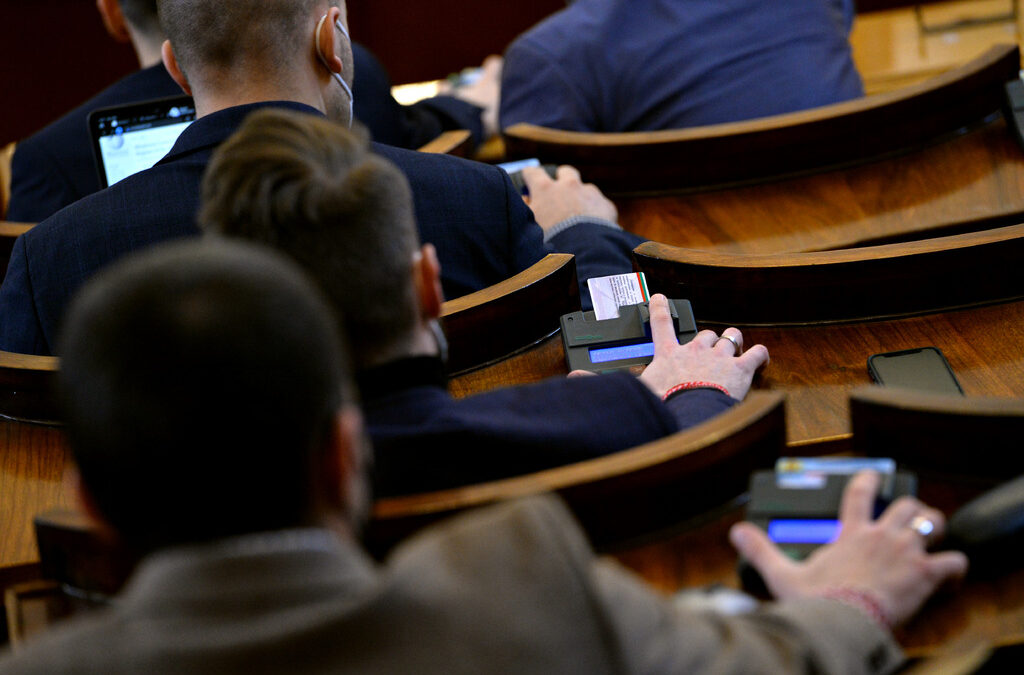 Отпускът по майчинство ще може да се прехвърля на баби и дядовци Отпускът по майчинство ще може да се прехвърля на баби и дядовци