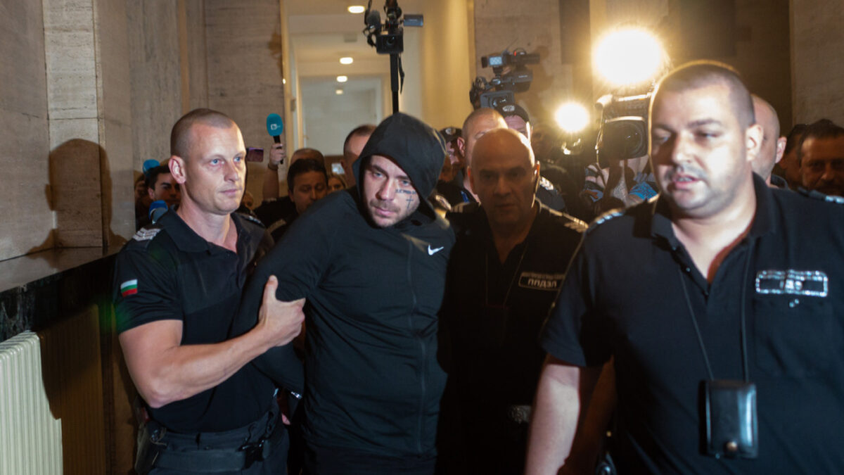 МВР установи и наказа 40 полицаи, които са помагали на Георги Семерджиев
