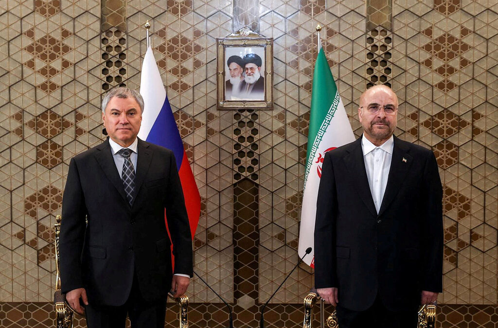 Председателите на парламентите на Русия и Иран Вячеслав Володин и Мохамад Бакер Калибаф в Техеран, 24 януари 2023 г. Председателите на парламентите на Русия и Иран Вячеслав Володин и Мохамад Бакер Калибаф в Техеран, 24 януари 2023 г.