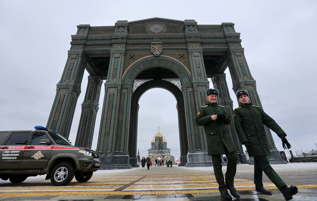 Москва санкционира 33-ма американски губернатори, Лондон - близки до Путин