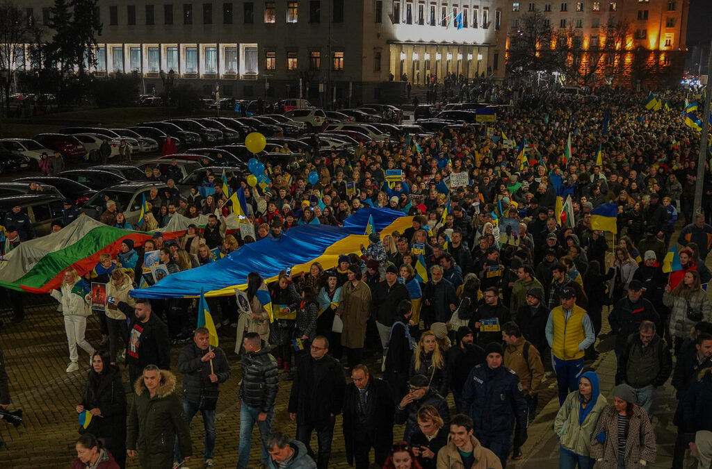 Хиляди обявиха в София: "Не на руzкия терор! България е с Украйна!"