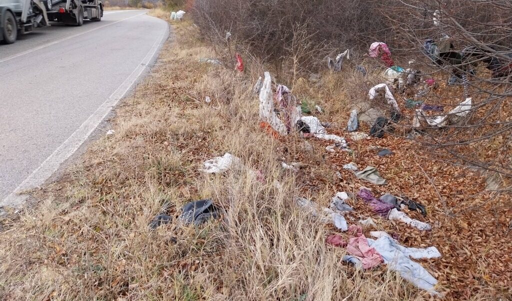 За 24 километра междуселски и междуградски пътища (без магистрали) са събрани 12 900 броя отпадъци с тегло 316 килограма.