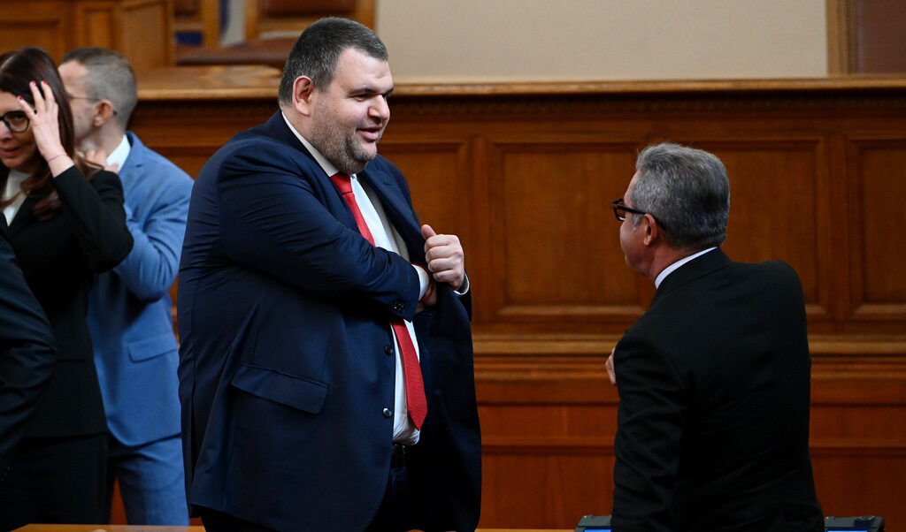 Делян Пеевски, който беше депутат в 48-ото Народно събрание, по време на първото му заседание