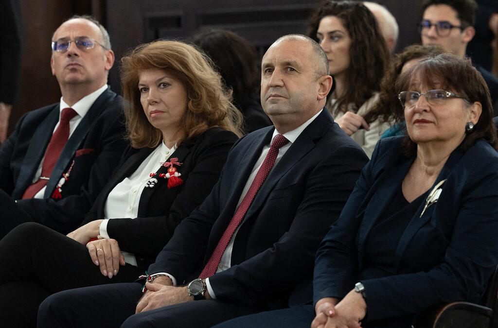 Президентът направи коментарите преди да гледа премиерата на документалния филм "Девет глътки свобода", посветен на Новоселското Априлско въстание от 1876 г.