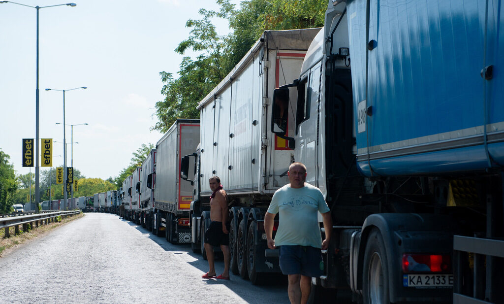 Пътната агенция отново спира тировете по част от "Тракия" днес и утре