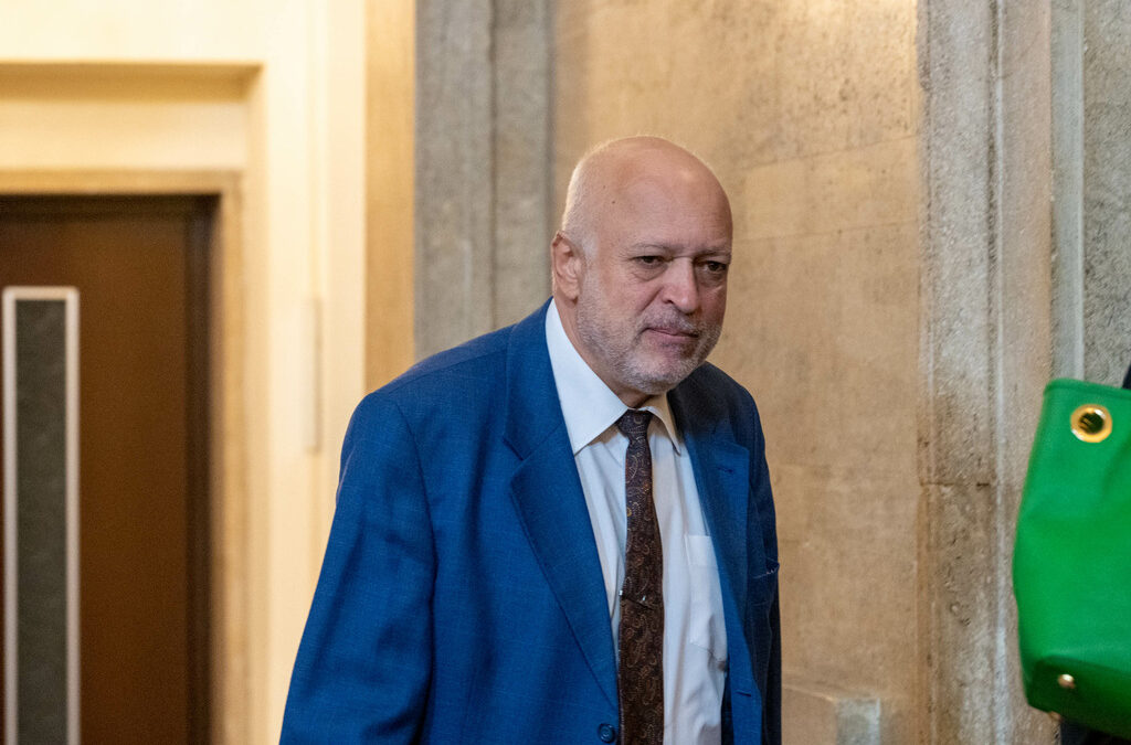Бившият министър на културата каза, че сам е взел решението да не бъде част от новия служебен кабинет. Бившият министър на културата каза, че сам е взел решението да не бъде част от новия служебен кабинет.
