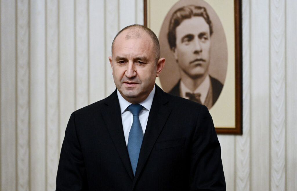 Президентът обвини партиите, че отдавна са извън нормите на конституцията