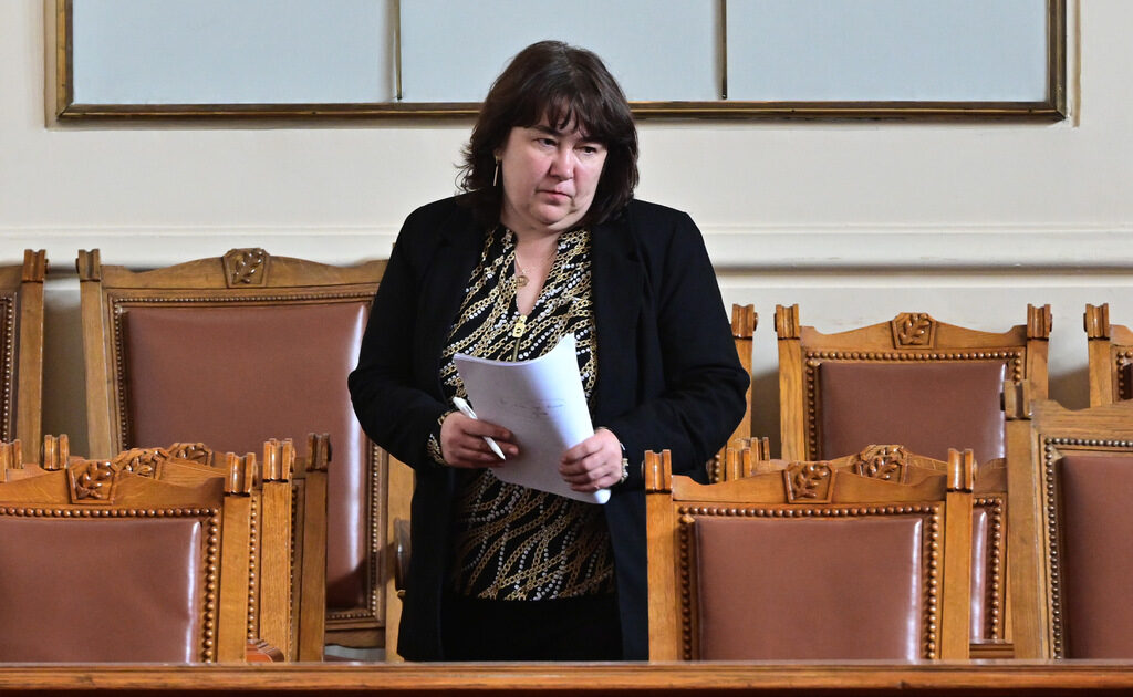 Росица Велкова - служебен министър на финансите, снимката е архивна