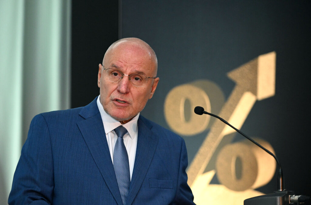 Димитър Радев, управител на БНБ. Димитър Радев, управител на БНБ.