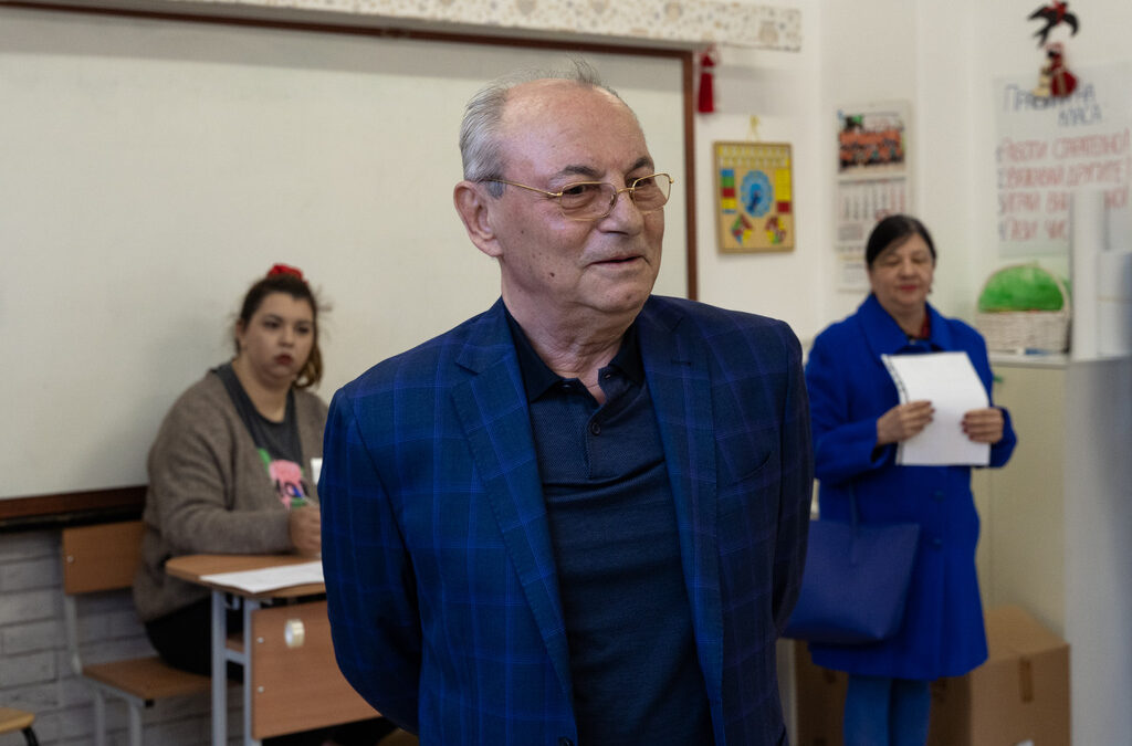 Ахмед Доган