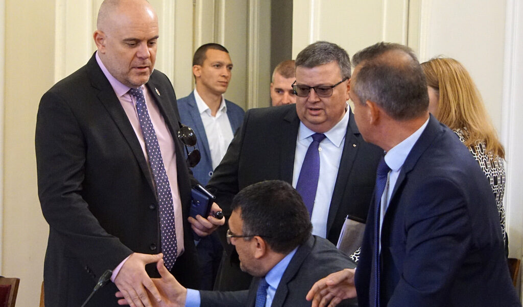 Може всичко да остане същото, но главният прокурор няма да е същият.