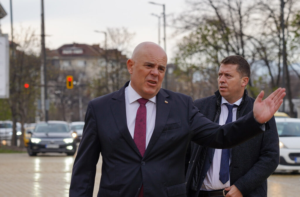 Иван Гешев не е коментирал още искането за оставката