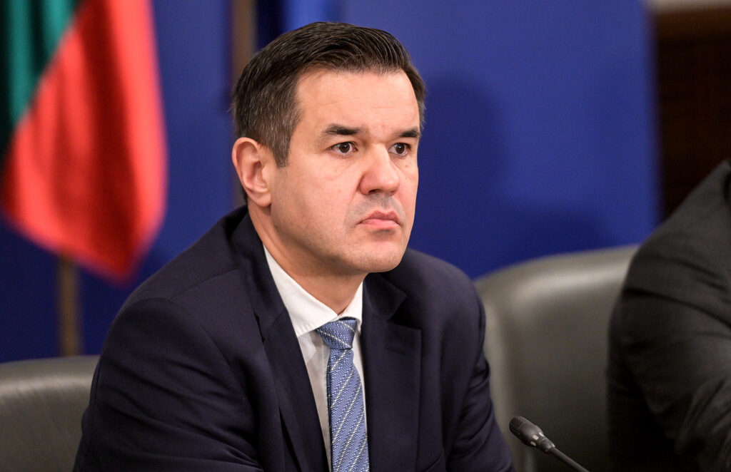 Няма логика в тези цени на дребно, смята министърът на икономиката