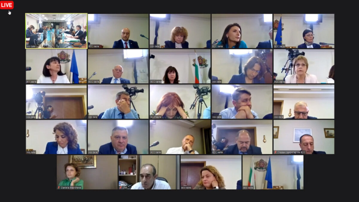 Марчела Панталеева разказа за реакцията на главния прокурор Иван Гешев, когато на 13-ти май вечерта, двамата са се прибирали от САЩ, а той е получил писмо със заплахи.