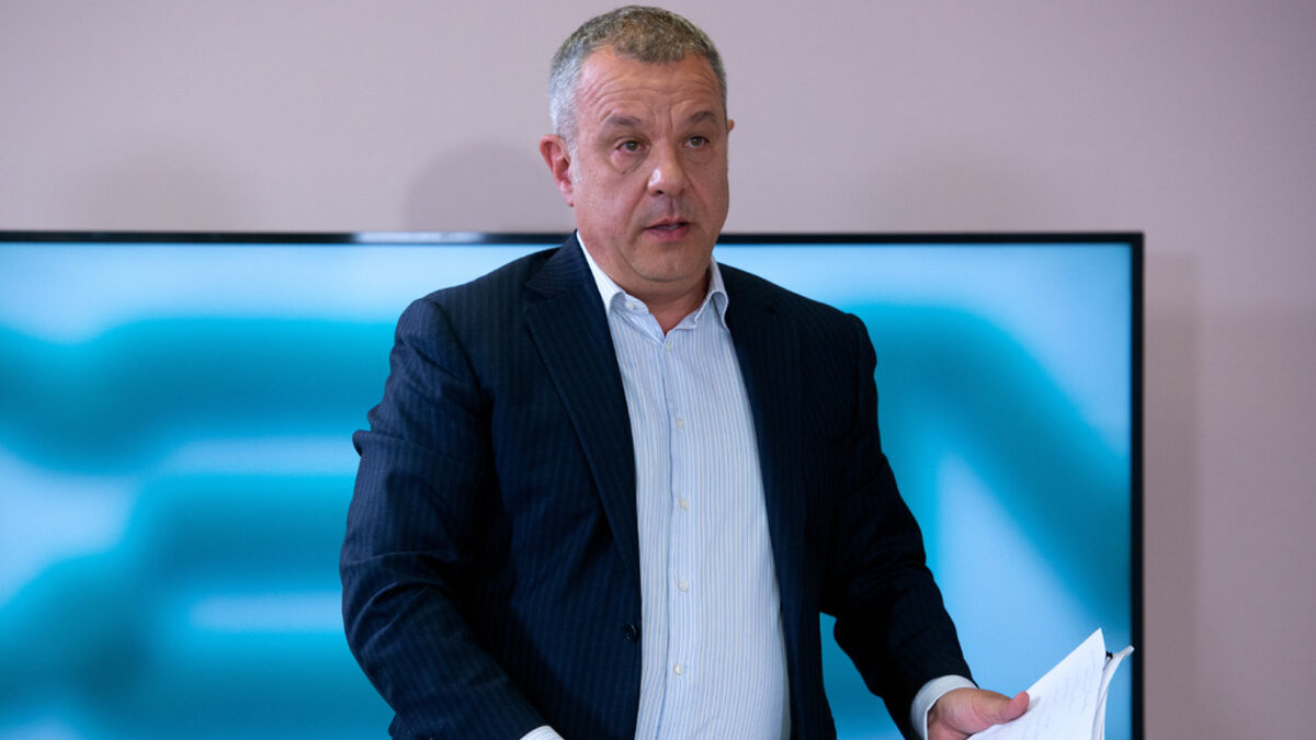 Емил Кошлуков Емил Кошлуков