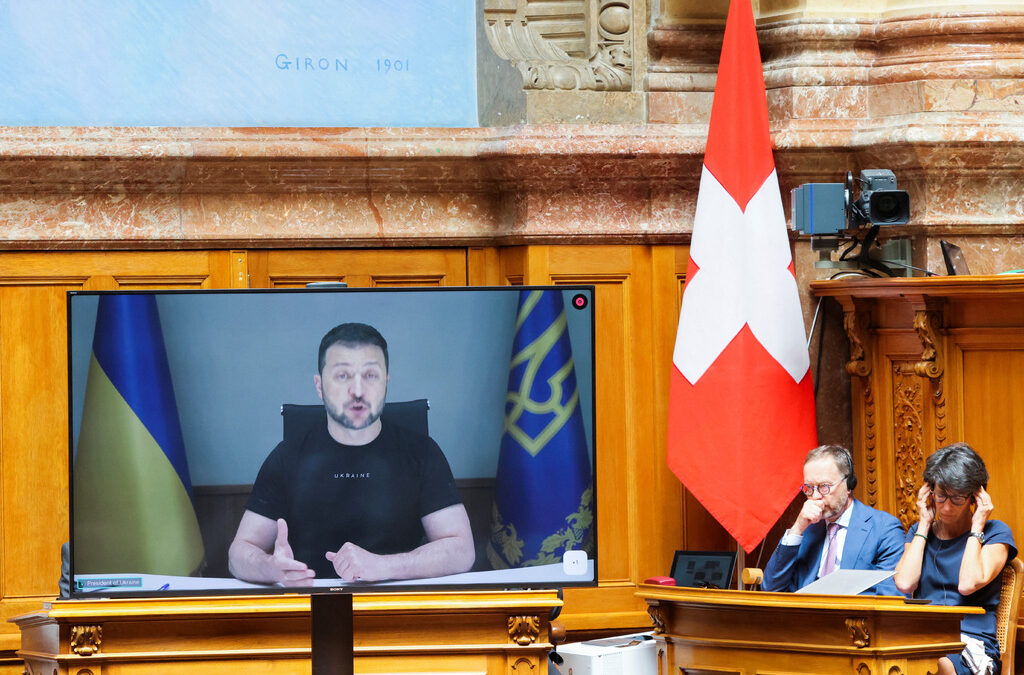 Володимир Зеленски се обърна по видео пред двете камари на швейцарския парламент