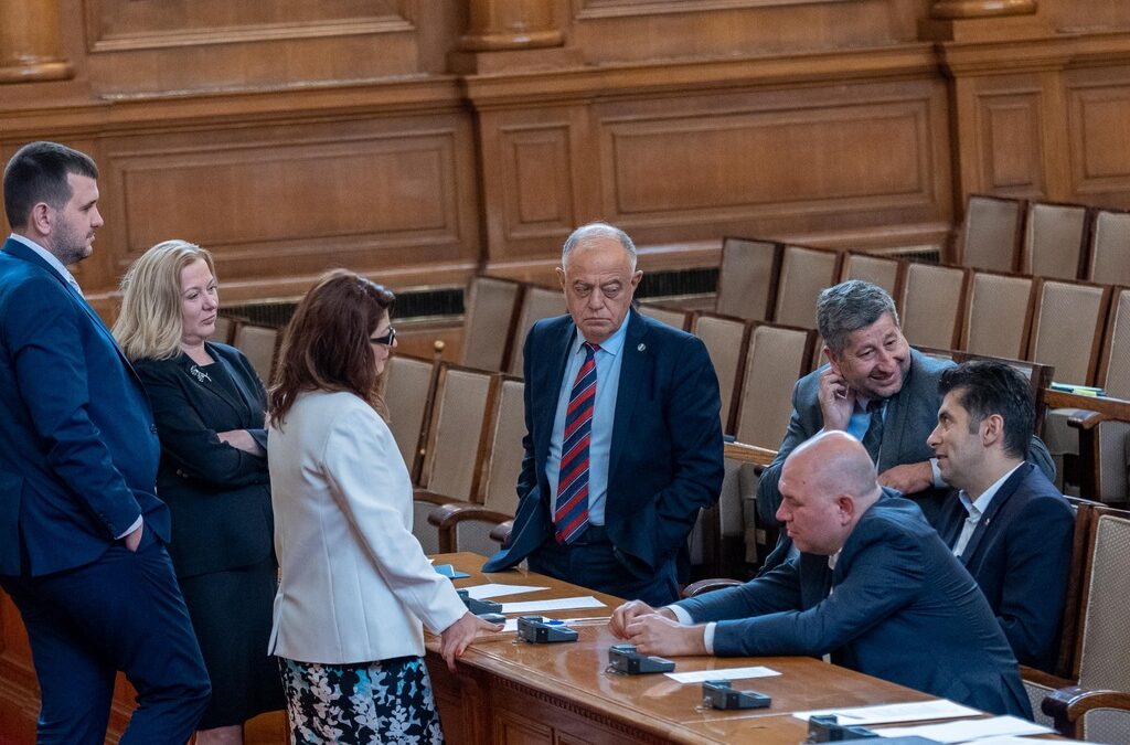 Новият състав на Висшия съдебен съвет трябва да избере главен прокурор, смятат политическите сили