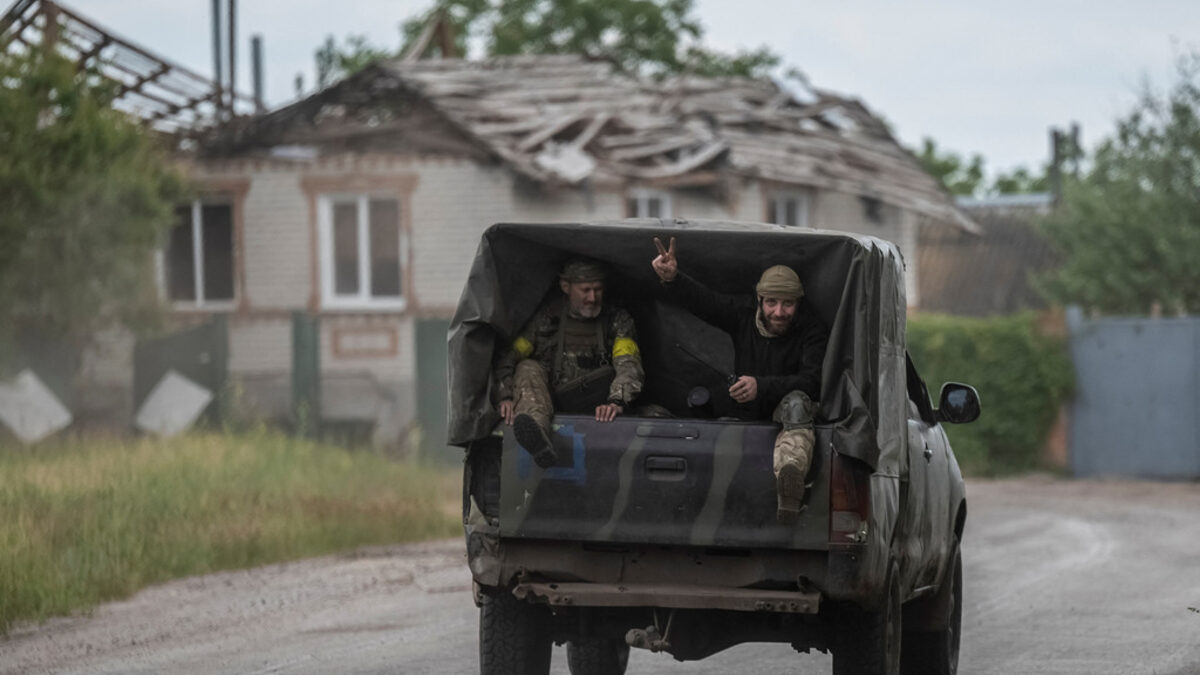 Украйна продължава да си връща загубени територии от Русия, обявиха британските власти Украйна продължава да си връща загубени територии от Русия, обявиха британските власти