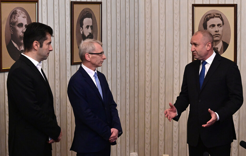 Президентът към управляващите: Едно демократично управление не трябва да се базира върху страха
