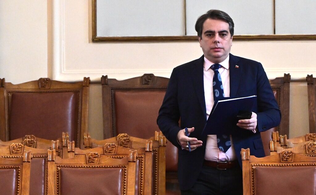 Асен Василев