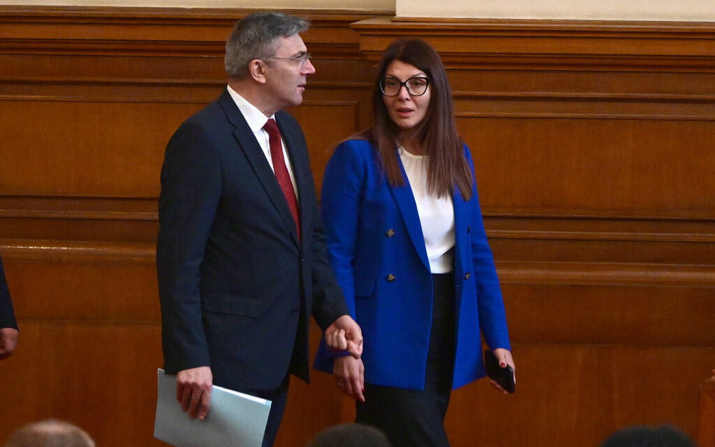 Мустафа Карадайъ и Елизан Яхова от ДПС са вносители на два законопроекта за промени в закона за горите