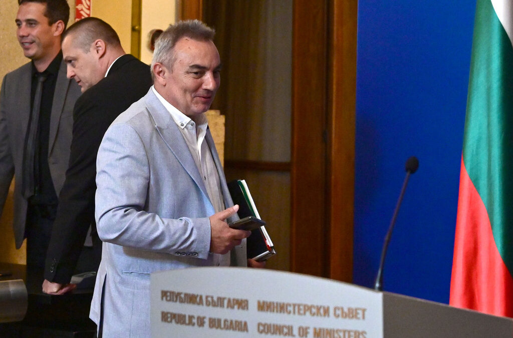 Министър Кръстев: Допълнителни пари за култура може да има при добре подготвени проекти