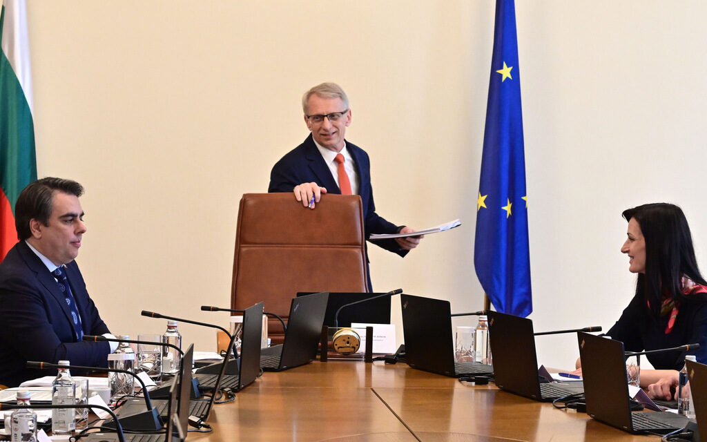 Правителството приема днес управленска програма, обвързана с лидерския ангажимент за бюджета