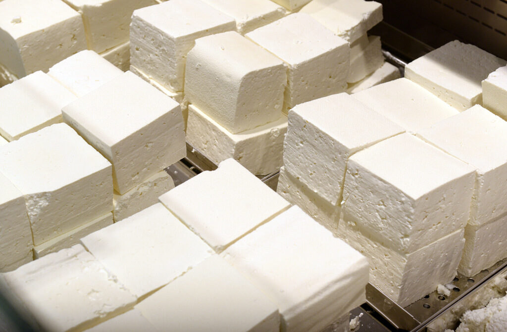 Бялото саламурено сирене от България вече е защитен продукт на европейския пазар Бялото саламурено сирене от България вече е защитен продукт на европейския пазар